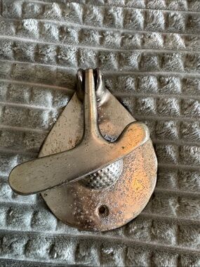 Vintage Silver Tone Metal golf themed door knocker